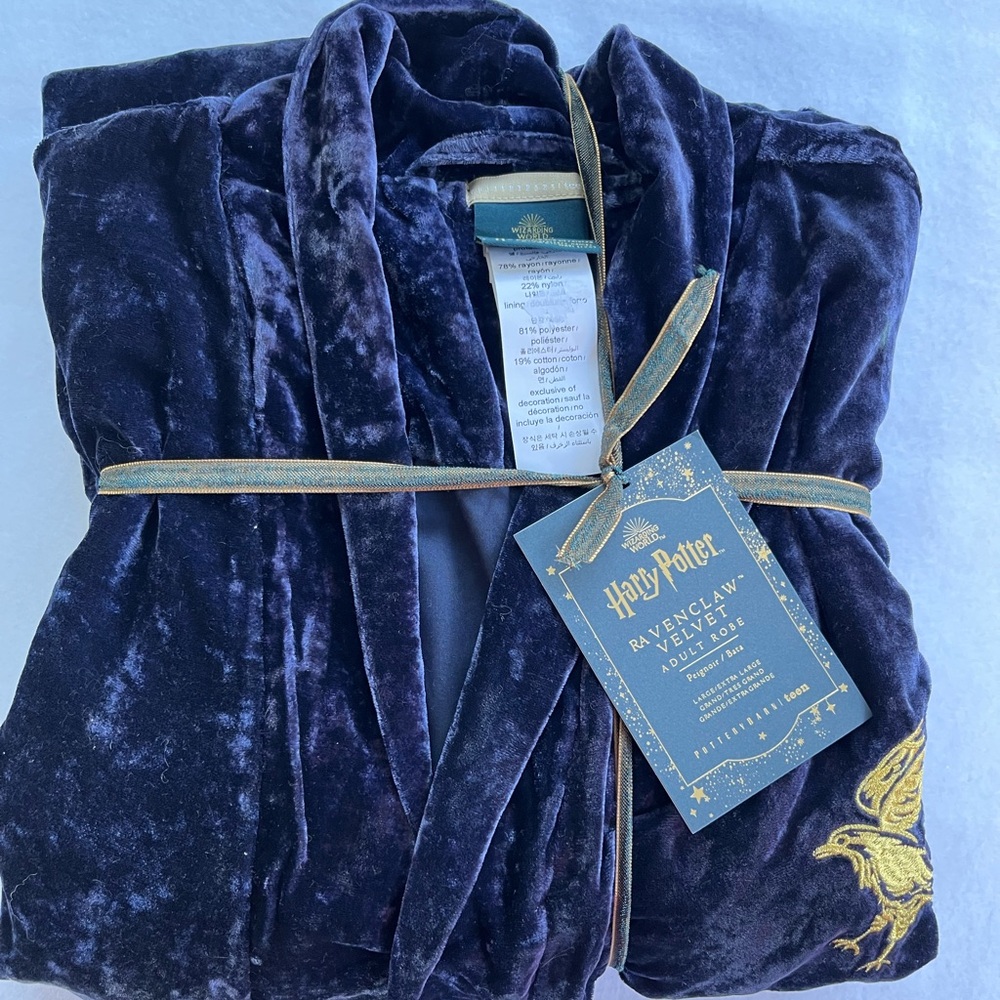Pottery Barn Harry Potter Ravenclaw Velvet Robe size L/XL